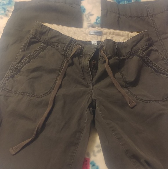 *4 for$10*Izod cargo pants - Picture 3 of 5